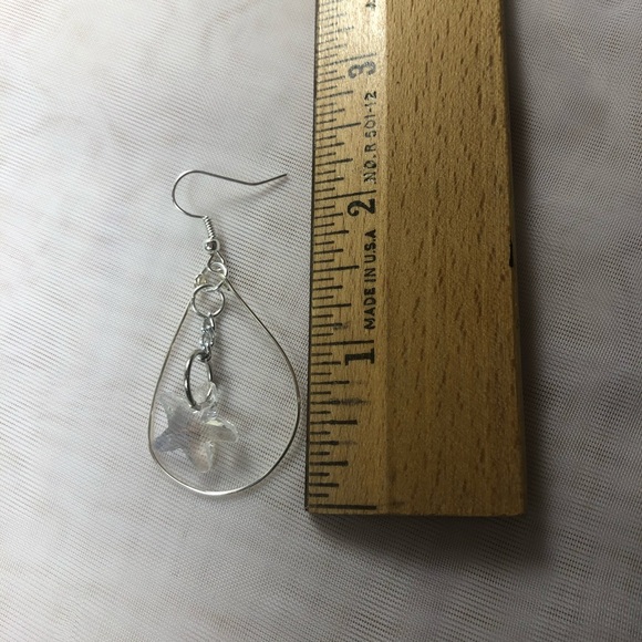 🌿 2/$20 Silver Star Drop Earrings - Picture 4 of 4